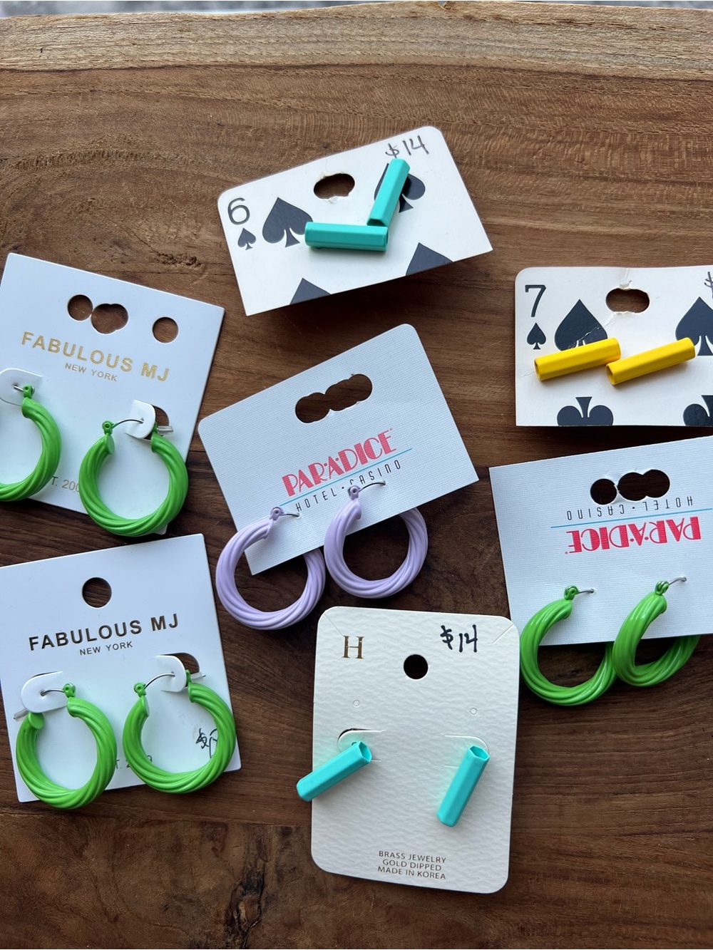 NWT 7 pairs of searrings in assorted colors to sell or give gifts yellow green